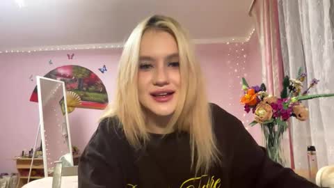 Snapshot of sagerosenblatt chatting on December 14, 2025, 2:11 pm Melisa online show from December 14, 2025, 2:11 pm