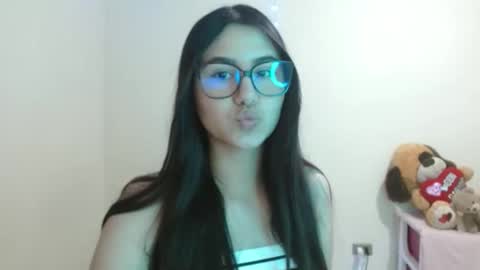 Sahaliefox  online show from September 29, 2025, 10:58 pm