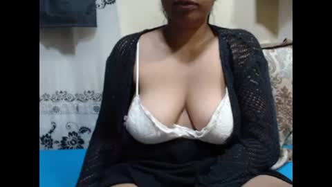 sahobelle online show from October 13, 2025, 11:38 pm