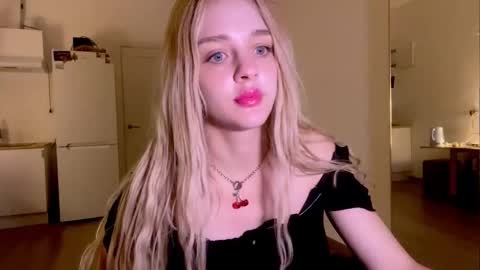 Sofia online show from December 3, 2025, 12:40 am