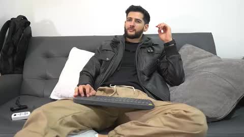 saimon  online show from December 14, 2025, 6:01 pm