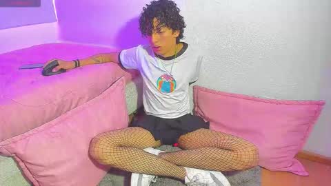 saint_dark online show from November 23, 2025, 2:50 pm