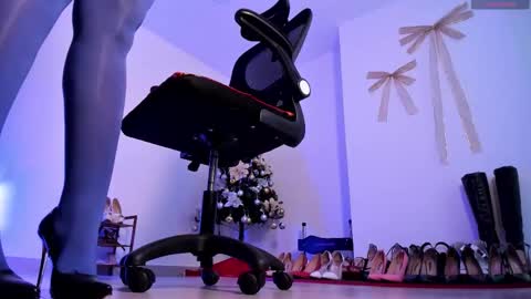 Snapshot of sali_g chatting on December 14, 2025, 1:05 pm Sali G online show from December 14, 2025, 1:05 pm