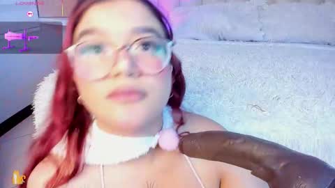 Snapshot of sally_white_ chatting on October 29, 2025, 4:59 am Sally White online show from October 29, 2025, 4:59 am