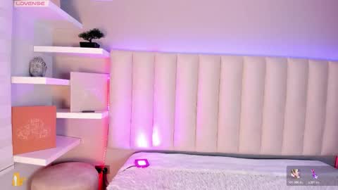 Snapshot of sally_white_ chatting on November 20, 2025, 3:07 am Sally White online show from November 20, 2025, 3:07 am