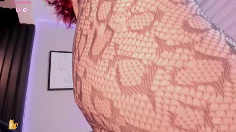 Snapshot of sally_white_ chatting on December 5, 2025, 3:26 am Sally White online show from December 5, 2025, 3:26 am