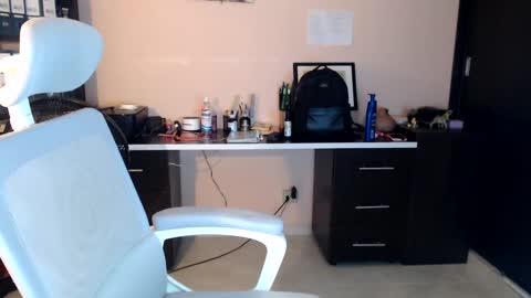 Snapshot of salome_010 chatting on February 22, 2025, 10:42 pm Salome online show from February 22, 2025, 10:42 pm
