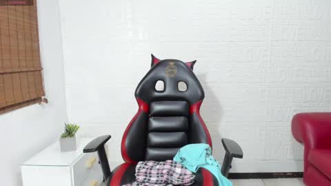 Snapshot of salomee_diazz chatting on March 5, 2025, 2:14 am Salomee diazz online show from March 5, 2025, 2:14 am