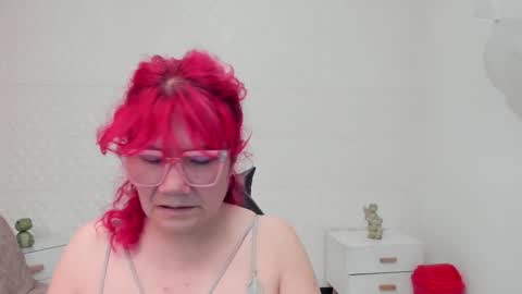 Snapshot of salomee_diazz chatting on December 14, 2025, 2:00 pm Salomee diazz online show from December 14, 2025, 2:00 pm