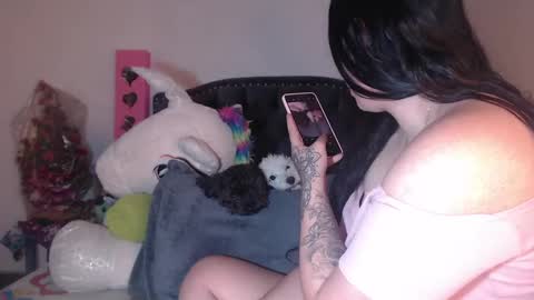 yenny online show from February 5, 2025, 4:06 am