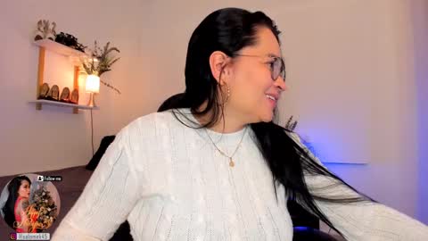 Snapshot of salomekross_ chatting on January 8, 2025, 4:23 am Salome Kross online show from January 8, 2025, 4:23 am