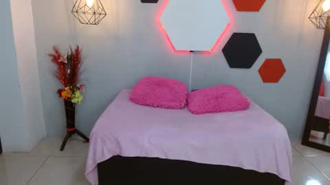 Snapshot of salomeswet chatting on January 22, 2025, 4:55 am martina online show from January 22, 2025, 4:55 am