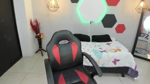 Snapshot of salomeswet chatting on February 10, 2025, 1:14 am martina online show from February 10, 2025, 1:14 am