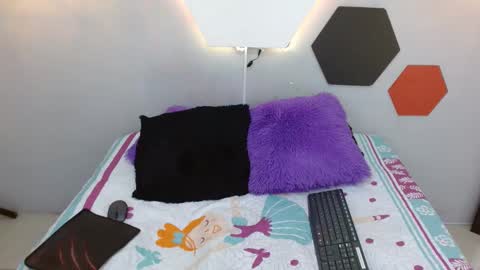 Snapshot of salomeswet chatting on March 3, 2025, 6:26 am martina online show from March 3, 2025, 6:26 am