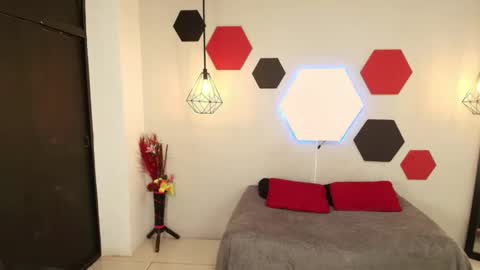 Snapshot of salomeswet chatting on March 9, 2025, 7:45 am martina online show from March 9, 2025, 7:45 am