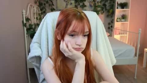 Snapshot of salt_mira chatting on November 14, 2025, 10:25 am salt_mira online show from November 14, 2025, 10:25 am