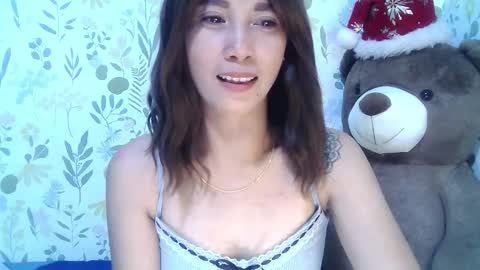 Snapshot of saltwatermuse chatting on December 14, 2025, 4:12 pm Ask me online show from December 14, 2025, 4:12 pm