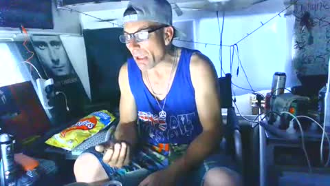 saltwaterweapon online show from October 26, 2025, 6:41 am