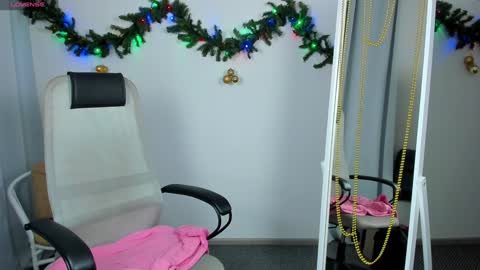 Snapshot of salut_love chatting on December 7, 2024, 10:34 am Ruby online show from December 7, 2024, 10:34 am