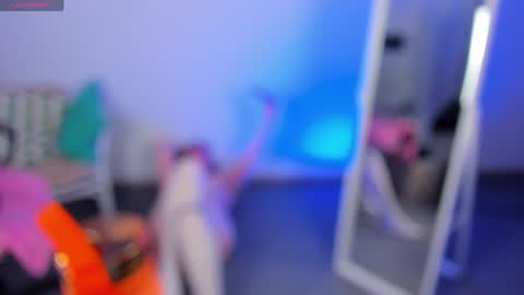 Snapshot of salut_love chatting on February 5, 2025, 3:52 pm Ruby online show from February 5, 2025, 3:52 pm