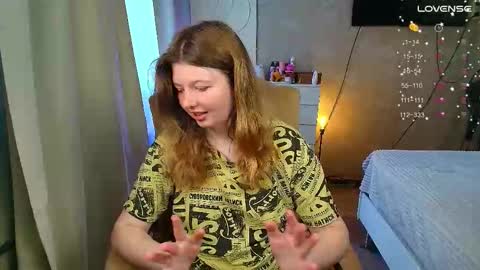 Snapshot of salut_love chatting on September 27, 2025, 10:42 am Ruby online show from September 27, 2025, 10:42 am