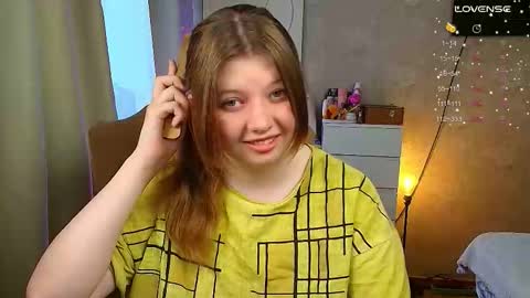 Snapshot of salut_love chatting on October 5, 2025, 12:36 pm Ruby online show from October 5, 2025, 12:36 pm