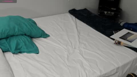 salvatore_montt online show from March 6, 2025, 2:19 am