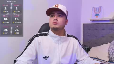 Snapshot of salvatore_muller chatting on September 17, 2025, 8:43 pm Salvatore online show from September 17, 2025, 8:43 pm