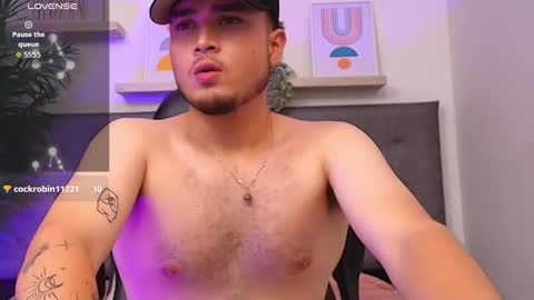 Snapshot of salvatore_muller chatting on October 8, 2025, 12:52 am Salvatore online show from October 8, 2025, 12:52 am