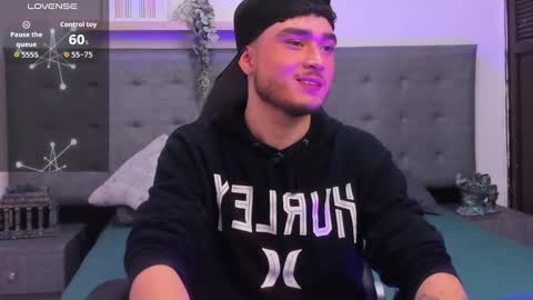 Snapshot of salvatore_muller chatting on November 13, 2025, 1:15 am Salvatore online show from November 13, 2025, 1:15 am