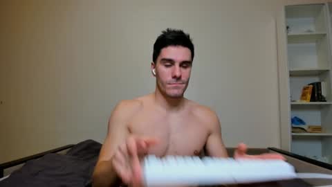 Snapshot of sam_huston18 chatting on January 9, 2025, 7:21 am BACK IN 2 WEEKS online show from January 9, 2025, 7:21 am