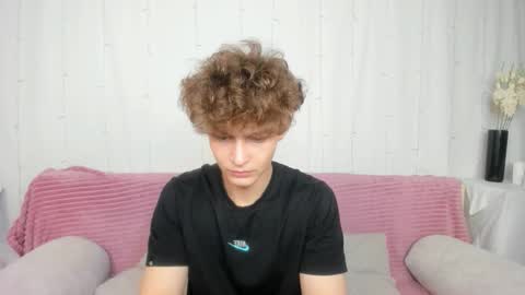 Snapshot of samanie_ chatting on October 21, 2025, 12:39 pm Sam online show from October 21, 2025, 12:39 pm