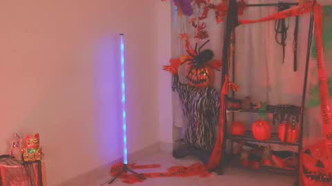 Snapshot of samanta_cutee1 chatting on November 7, 2025, 10:32 pm SAMANTA online show from November 7, 2025, 10:32 pm