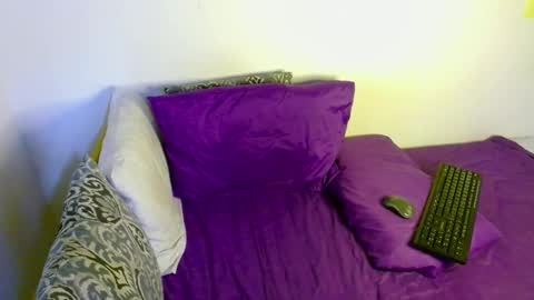 Samanta online show from December 2, 2025, 4:57 pm