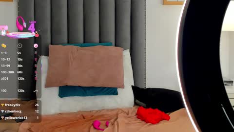  samanta  online show from February 28, 2025, 6:21 am