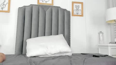  samanta  online show from March 12, 2025, 5:57 am