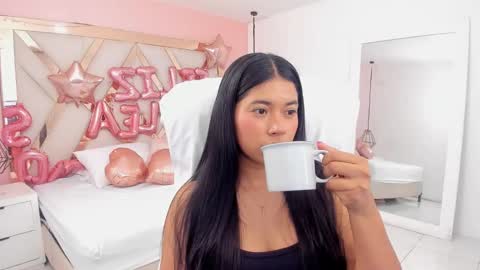 sam  online show from November 14, 2025, 2:43 am