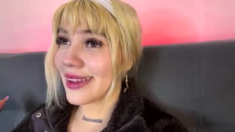 samantha_browwnn online show from November 6, 2025, 2:07 pm