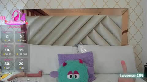 Samantha  online show from February 15, 2025, 5:09 am