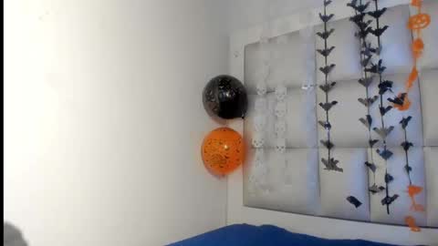 Snapshot of samantha_js_ chatting on October 22, 2025, 7:35 pm samantha_js_ online show from October 22, 2025, 7:35 pm