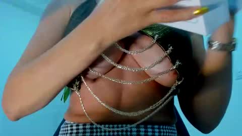 samantha_milfs online show from October 31, 2025, 11:11 am