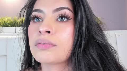  Samanthaa online show from February 8, 2025, 9:46 am