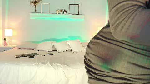 Snapshot of samanthamilf__ chatting on February 25, 2025, 7:14 pm Samanta online show from February 25, 2025, 7:14 pm