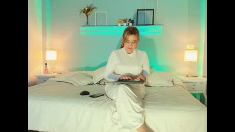 Snapshot of samanthamilf__ chatting on February 26, 2025, 10:31 pm Samanta online show from February 26, 2025, 10:31 pm