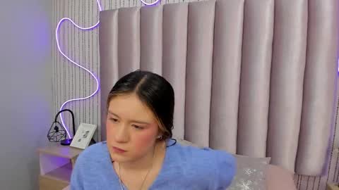 Alejandra  online show from December 4, 2025, 12:14 pm