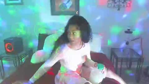 Snapshot of samatha1998 chatting on January 4, 2025, 4:01 am Yaya online show from January 4, 2025, 4:01 am