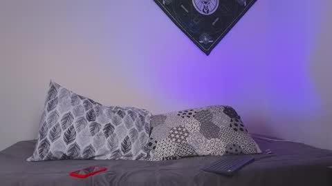 samevansx online show from October 6, 2025, 3:20 pm