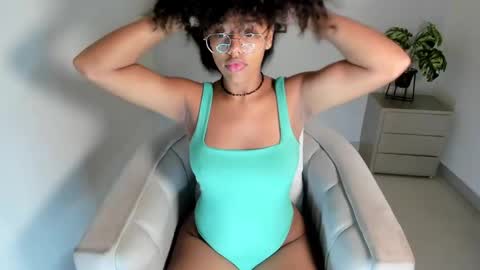 Samie Mury  online show from November 5, 2025, 3:39 am