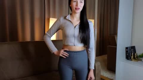 Mila online show from November 23, 2025, 6:46 am