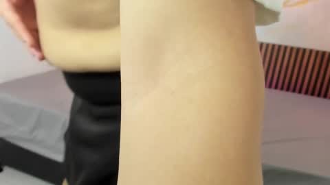 Snapshot of samlopez1 chatting on October 28, 2025, 3:43 am Sam online show from October 28, 2025, 3:43 am